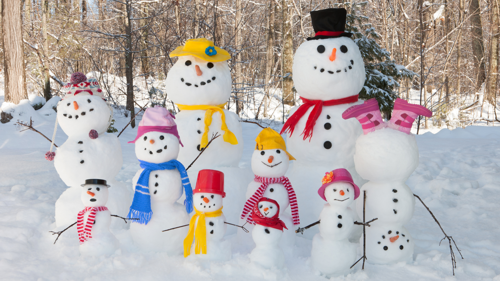 family of snowpeople